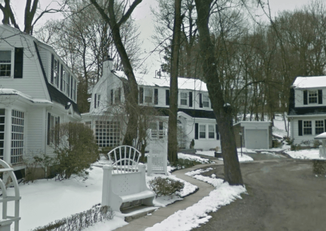 House at 2 Colonial Terrace