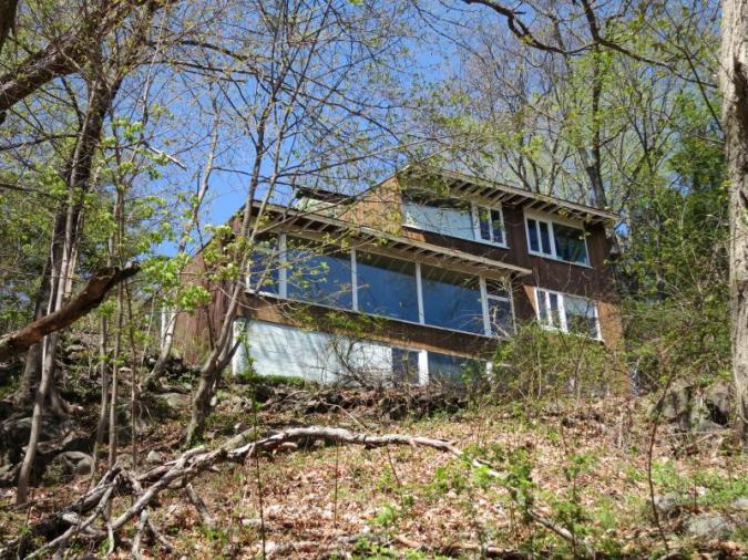 Carl Koch House at 77 Snake Hill Road